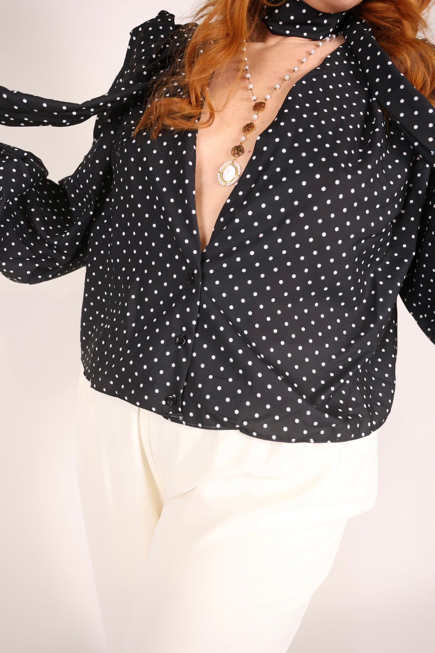 Chemisier Dalida à petits pois avec écharpe