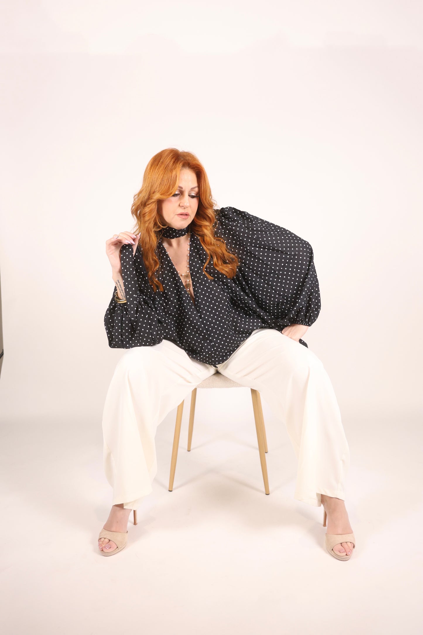 Chemisier Dalida à petits pois avec écharpe