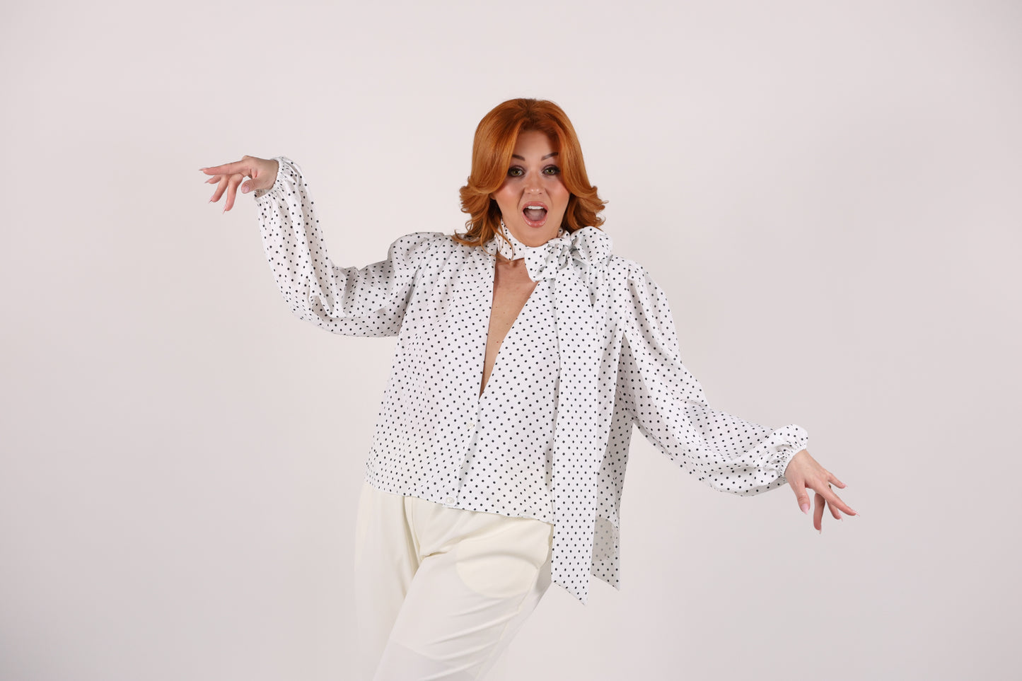 Chemisier Dalida à petits pois avec écharpe