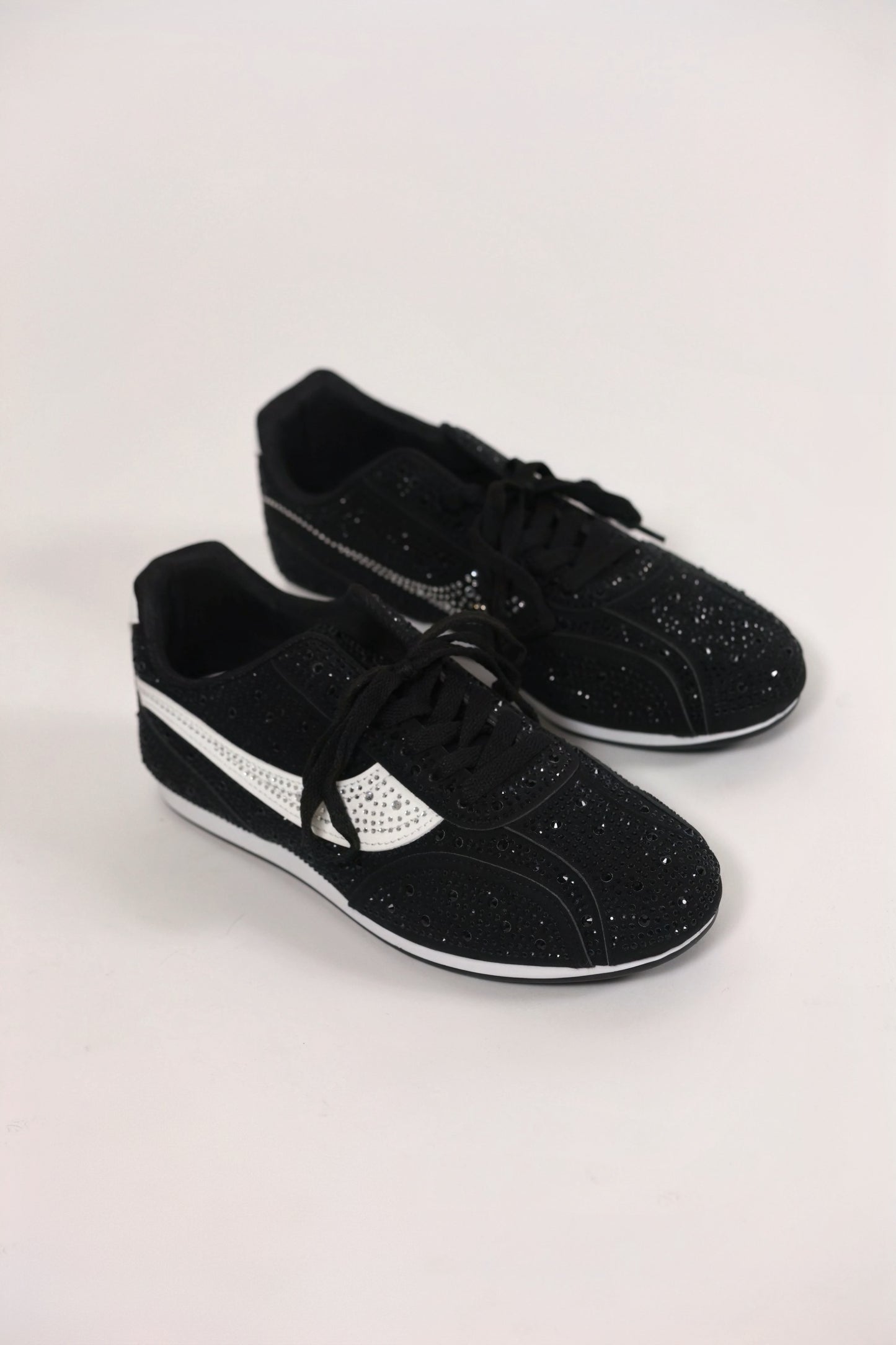 Baskets à strass noires