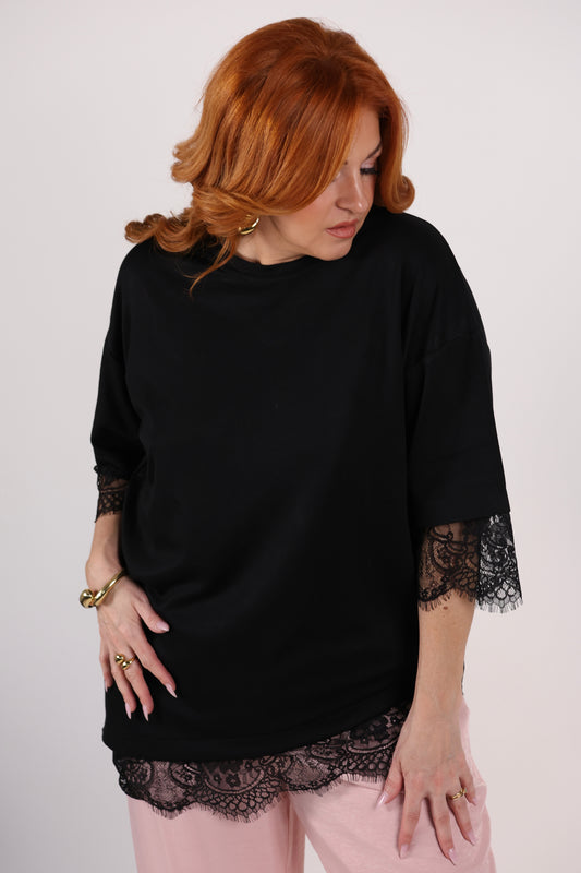 T-shirt long Marguerite finition dentelle élégante